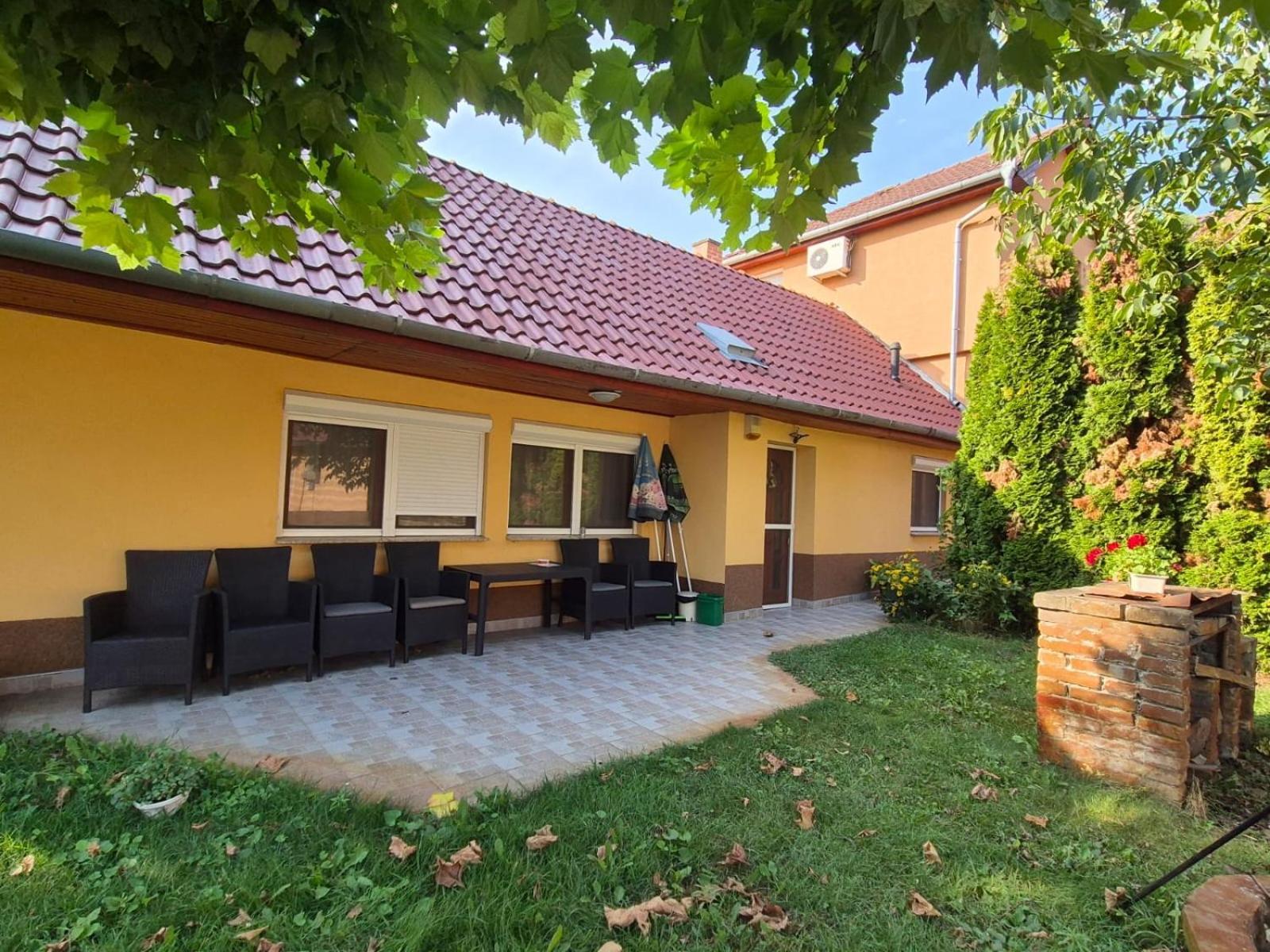 Szahara Vendégház Kerekegyháza Exterior foto