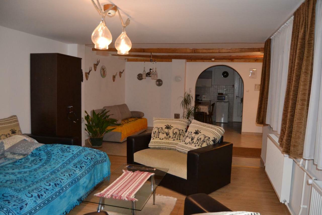 Szahara Vendégház Kerekegyháza Exterior foto